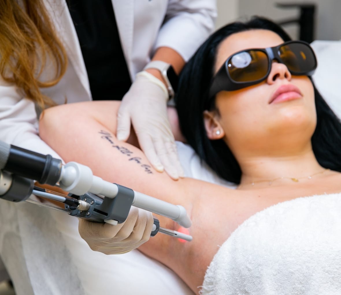 girl takin laser treatmnet